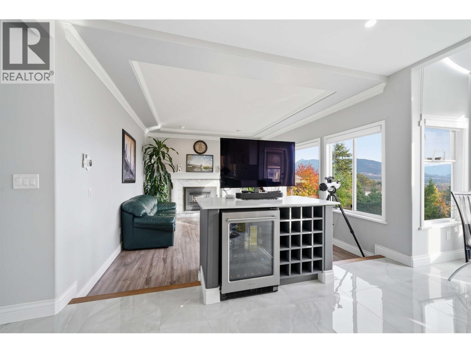 2773 Nadina Drive, Coquitlam, British Columbia  V3C 6A5 - Photo 6 - R3064350