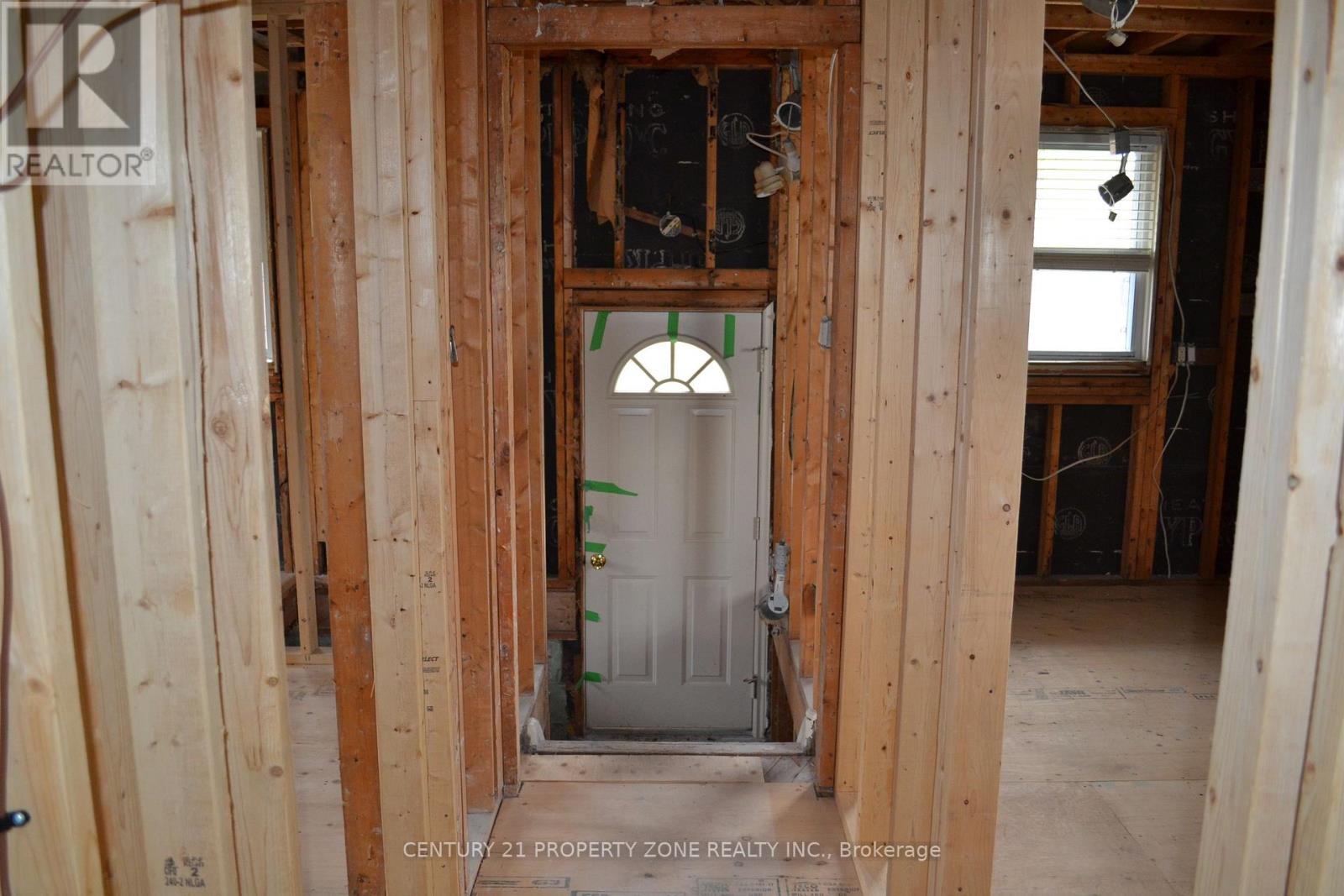 2123 Sunnydale Drive, Burlington, Ontario  L7P 1E8 - Photo 16 - W12508522