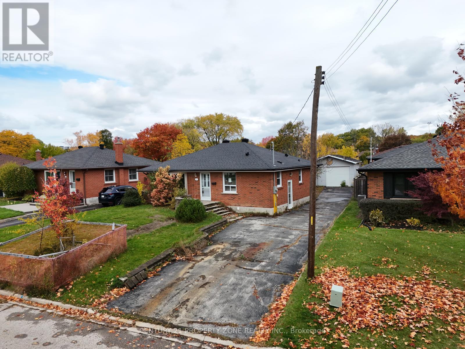 2123 Sunnydale Drive, Burlington, Ontario  L7P 1E8 - Photo 17 - W12508522