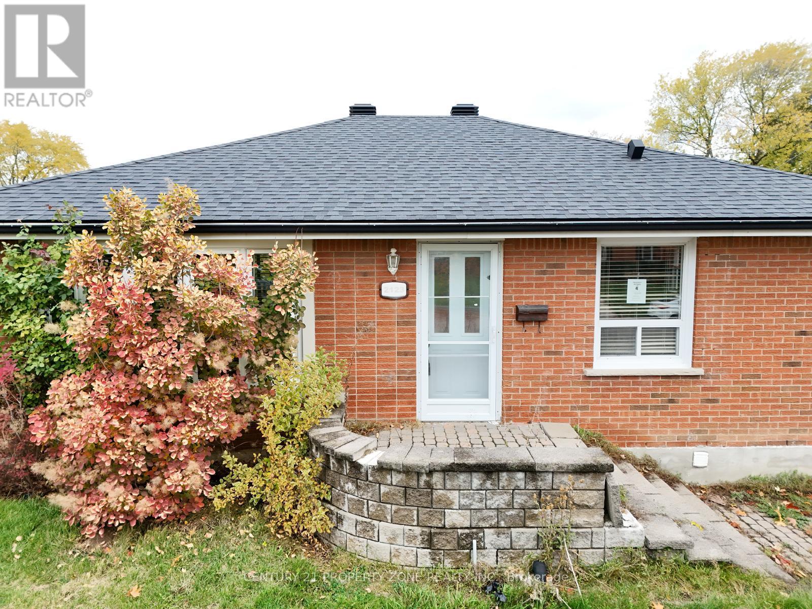 2123 Sunnydale Drive, Burlington, Ontario  L7P 1E8 - Photo 18 - W12508522