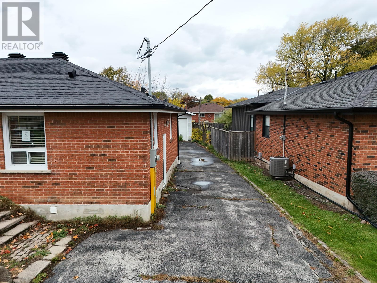 2123 Sunnydale Drive, Burlington, Ontario  L7P 1E8 - Photo 19 - W12508522