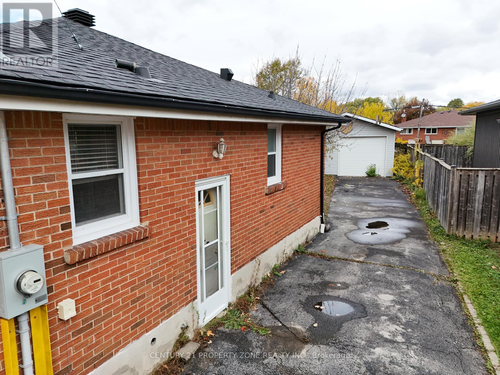 2123 Sunnydale Drive, Burlington, Ontario  L7P 1E8 - Photo 20 - W12508522