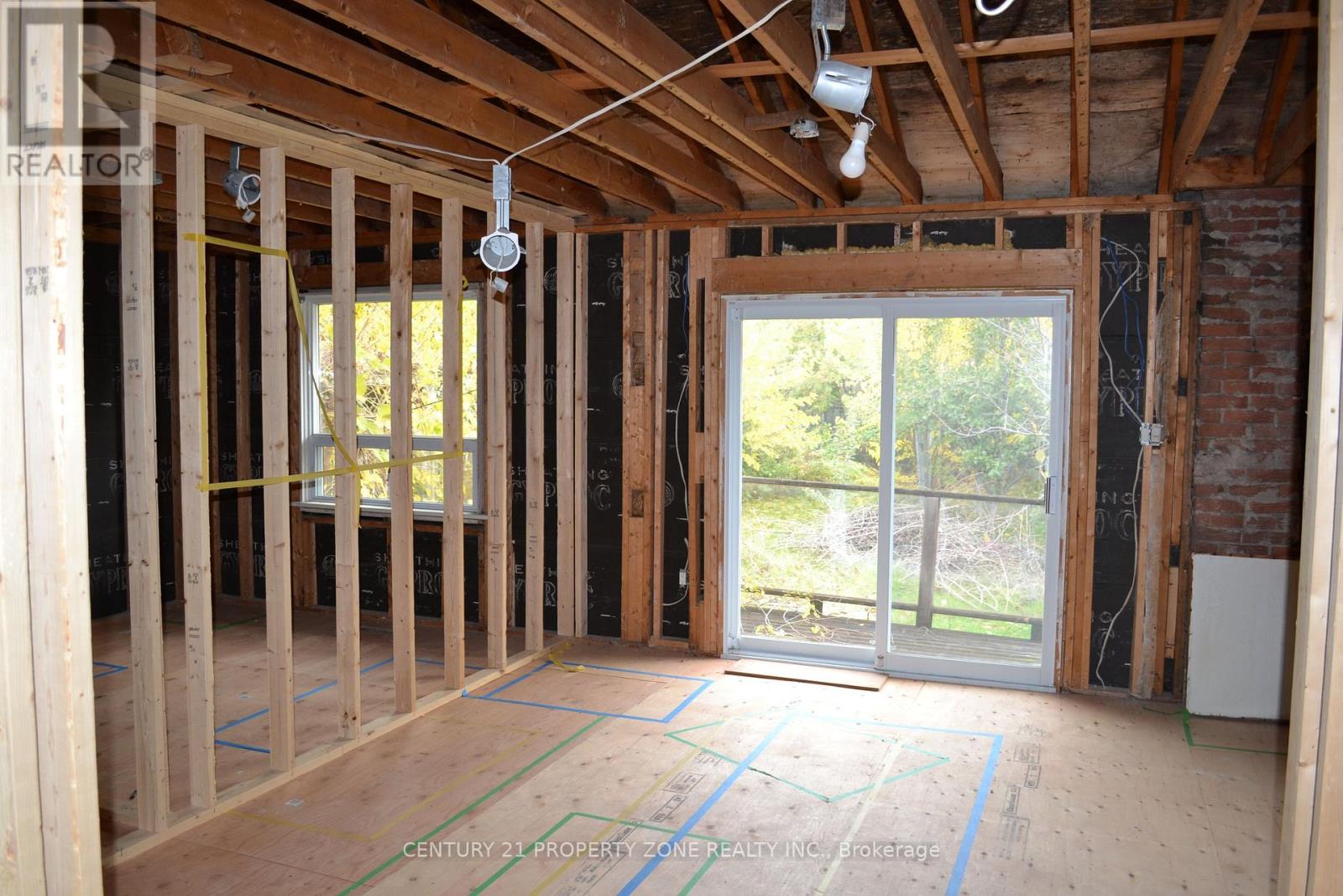 2123 Sunnydale Drive, Burlington, Ontario  L7P 1E8 - Photo 7 - W12508522