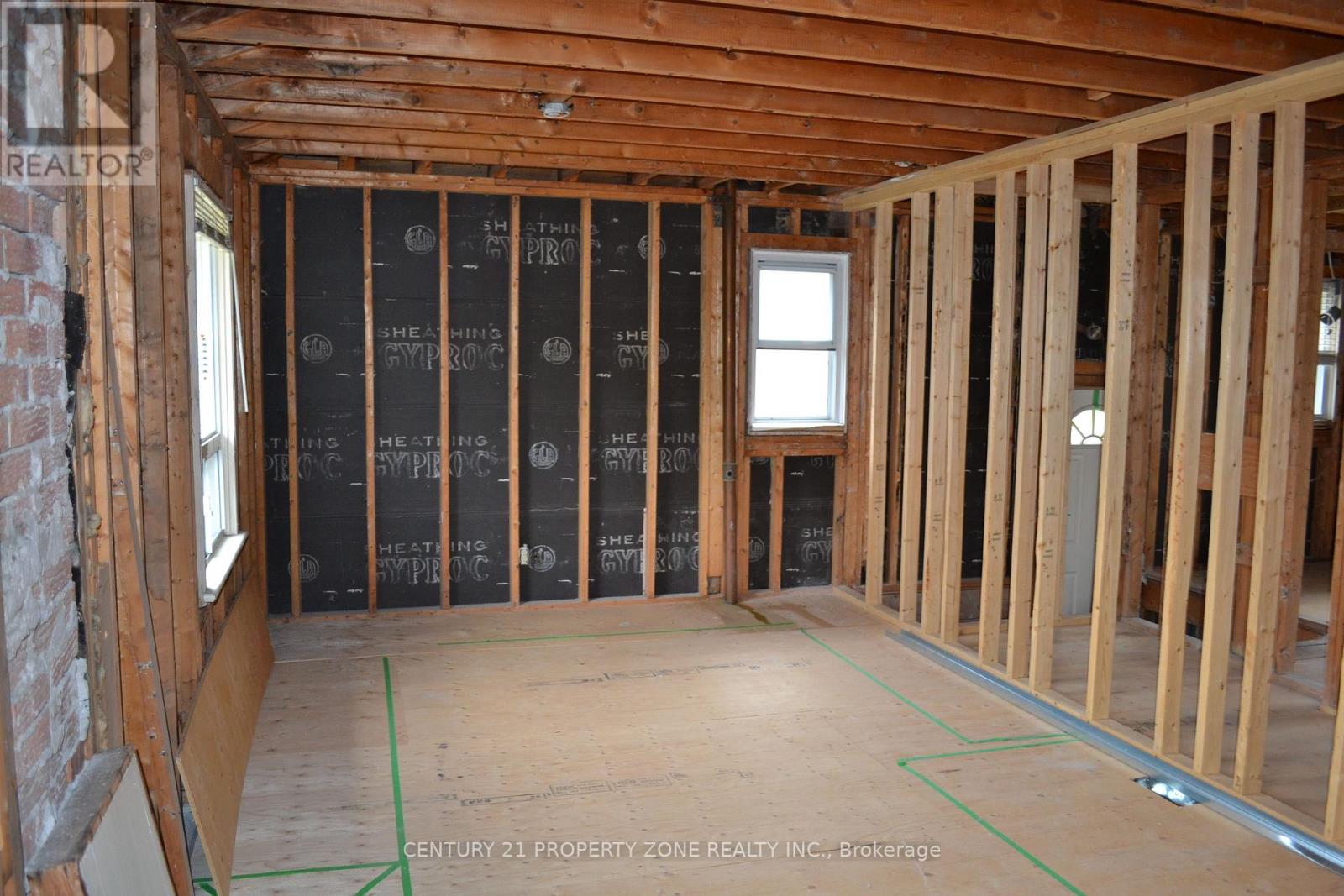 2123 Sunnydale Drive, Burlington, Ontario  L7P 1E8 - Photo 9 - W12508522