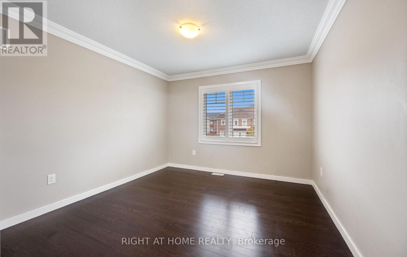 404 Queen Mary Drive, Brampton, Ontario  L7A 4K4 - Photo 24 - W12508524