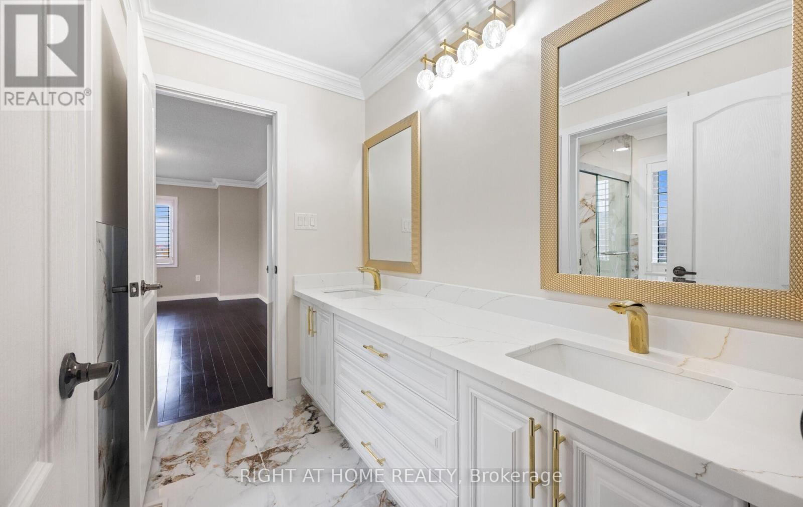 404 Queen Mary Drive, Brampton, Ontario  L7A 4K4 - Photo 26 - W12508524