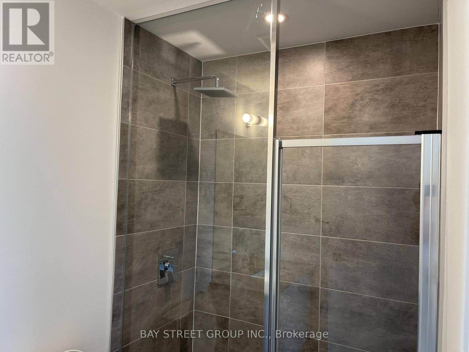 2310 - 297 Oak Walk Drive, Oakville, Ontario  L6H 6Z3 - Photo 5 - W12508534