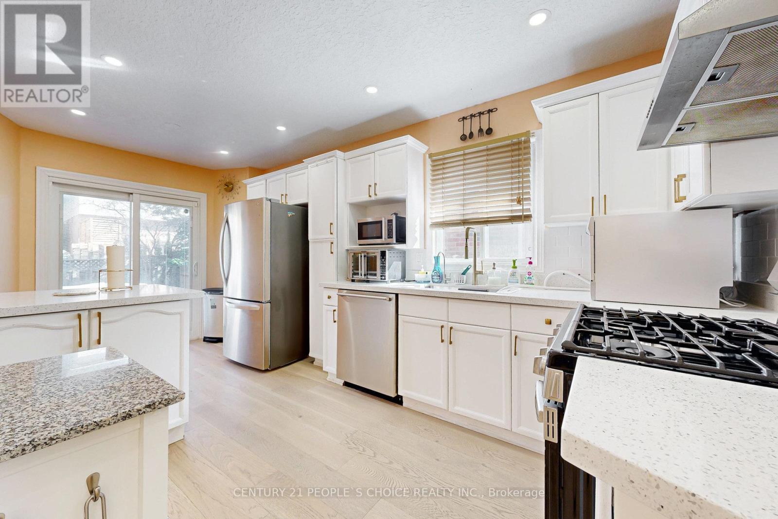 19 Mckitrick Drive, Orangeville, Ontario  L9W 5C2 - Photo 10 - W12508536