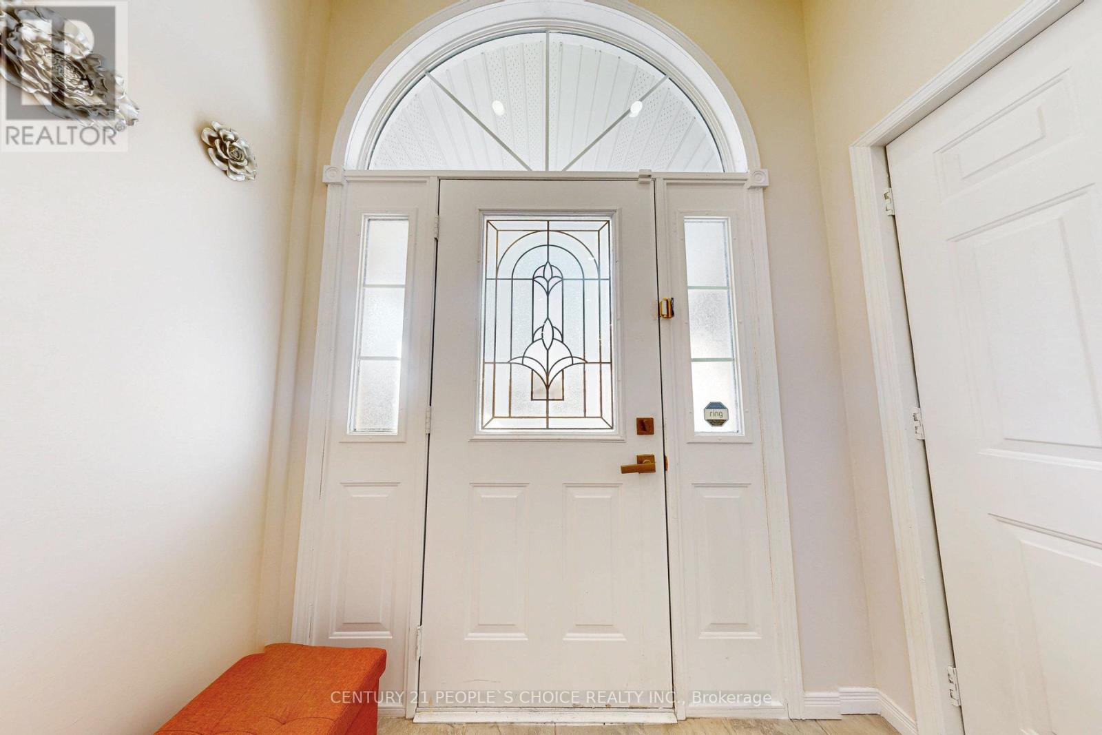 19 Mckitrick Drive, Orangeville, Ontario  L9W 5C2 - Photo 3 - W12508536