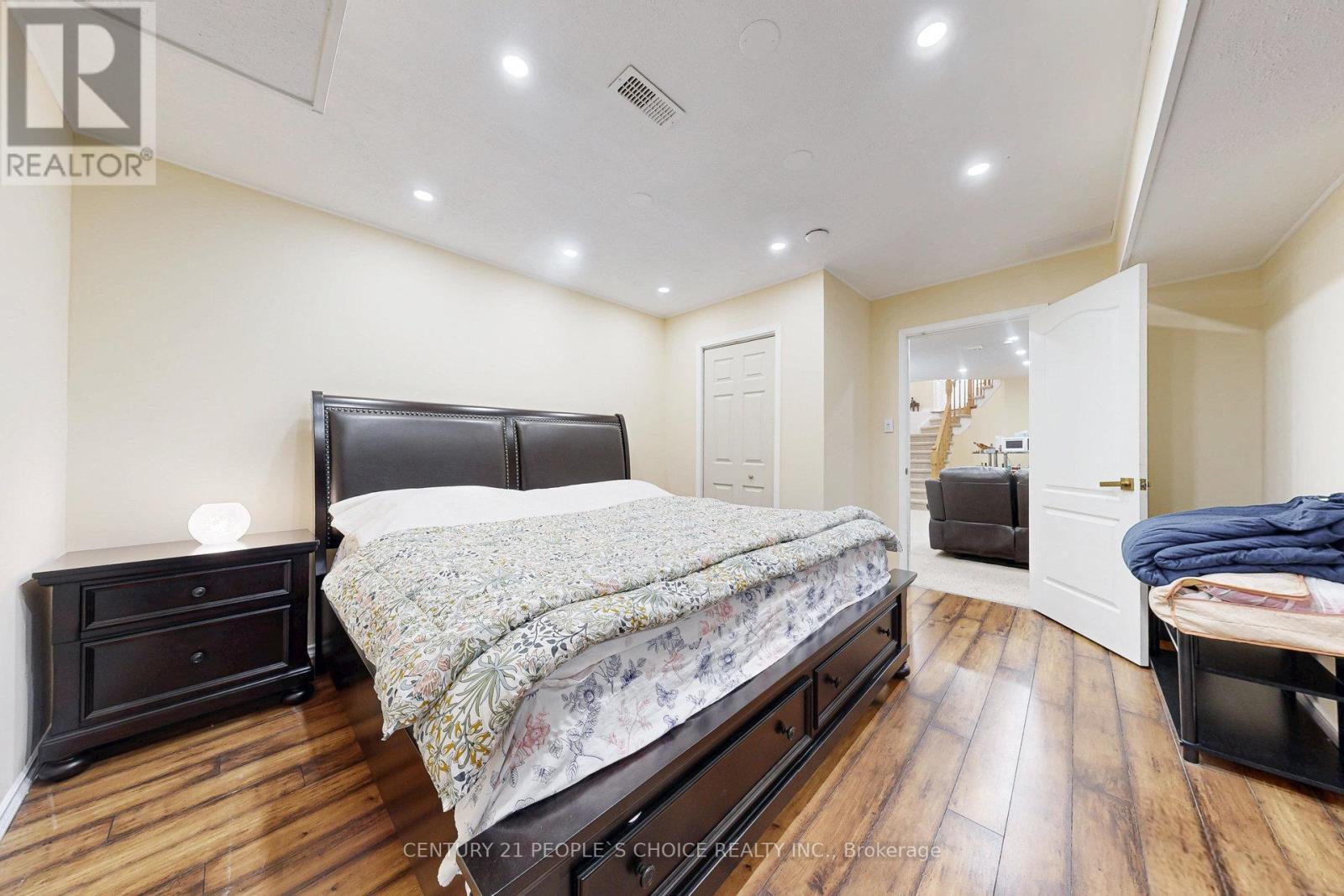 19 Mckitrick Drive, Orangeville, Ontario  L9W 5C2 - Photo 32 - W12508536