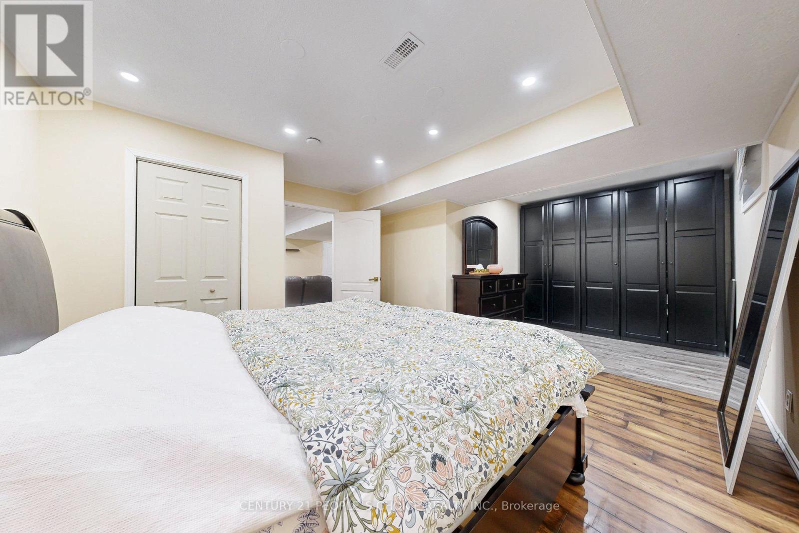 19 Mckitrick Drive, Orangeville, Ontario  L9W 5C2 - Photo 34 - W12508536