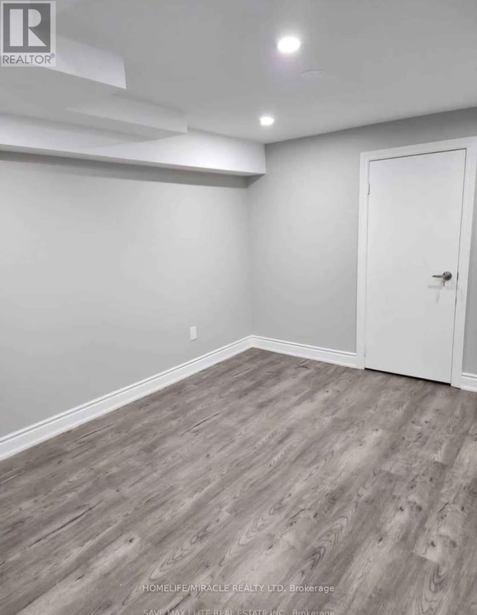 30 Dolly Varden Drive E, Brampton, Ontario  L6R 3L3 - Photo 7 - W12508550