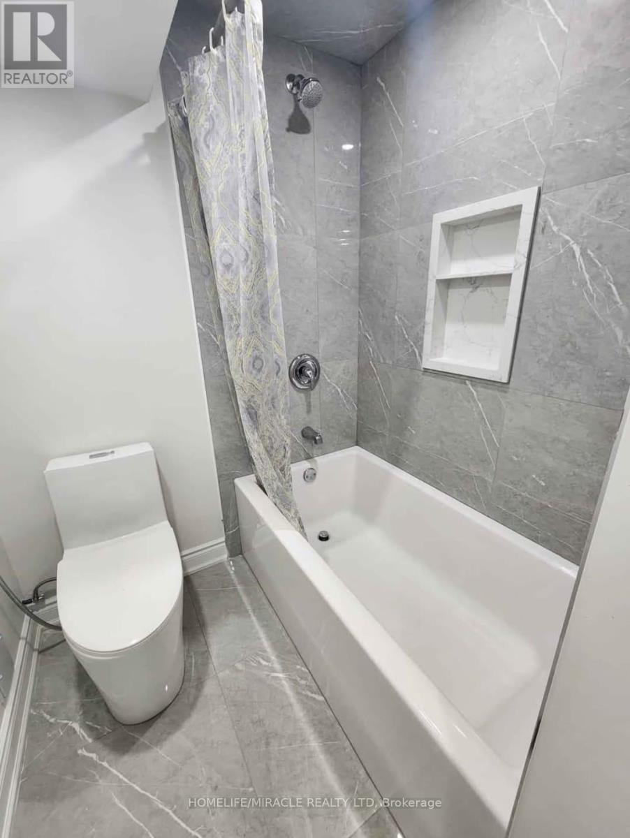 30 Dolly Varden Drive E, Brampton, Ontario  L6R 3L3 - Photo 8 - W12508550