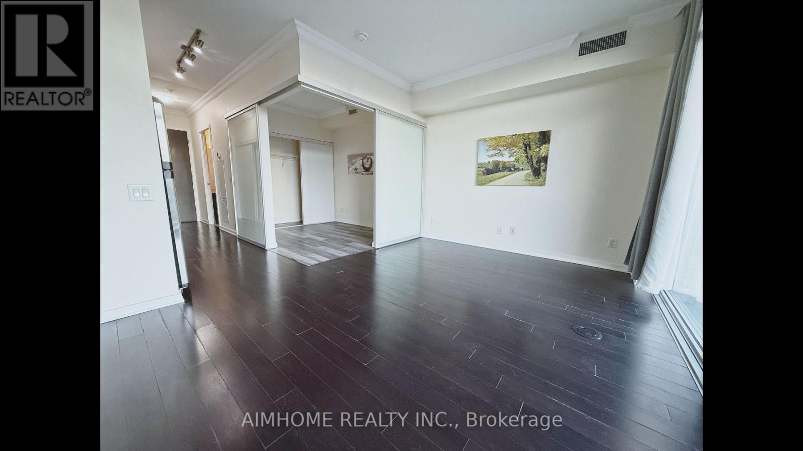 1106 - 105 The Queensway, Toronto, Ontario  M6S 5B5 - Photo 2 - W12508574