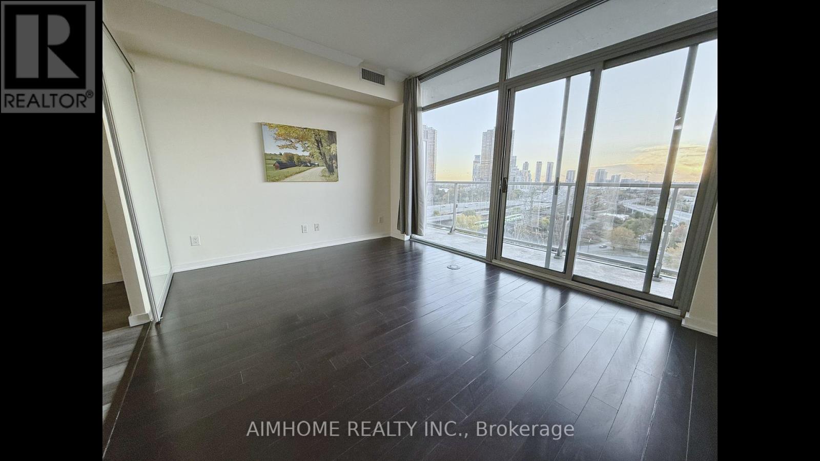 1106 - 105 The Queensway, Toronto, Ontario  M6S 5B5 - Photo 5 - W12508574