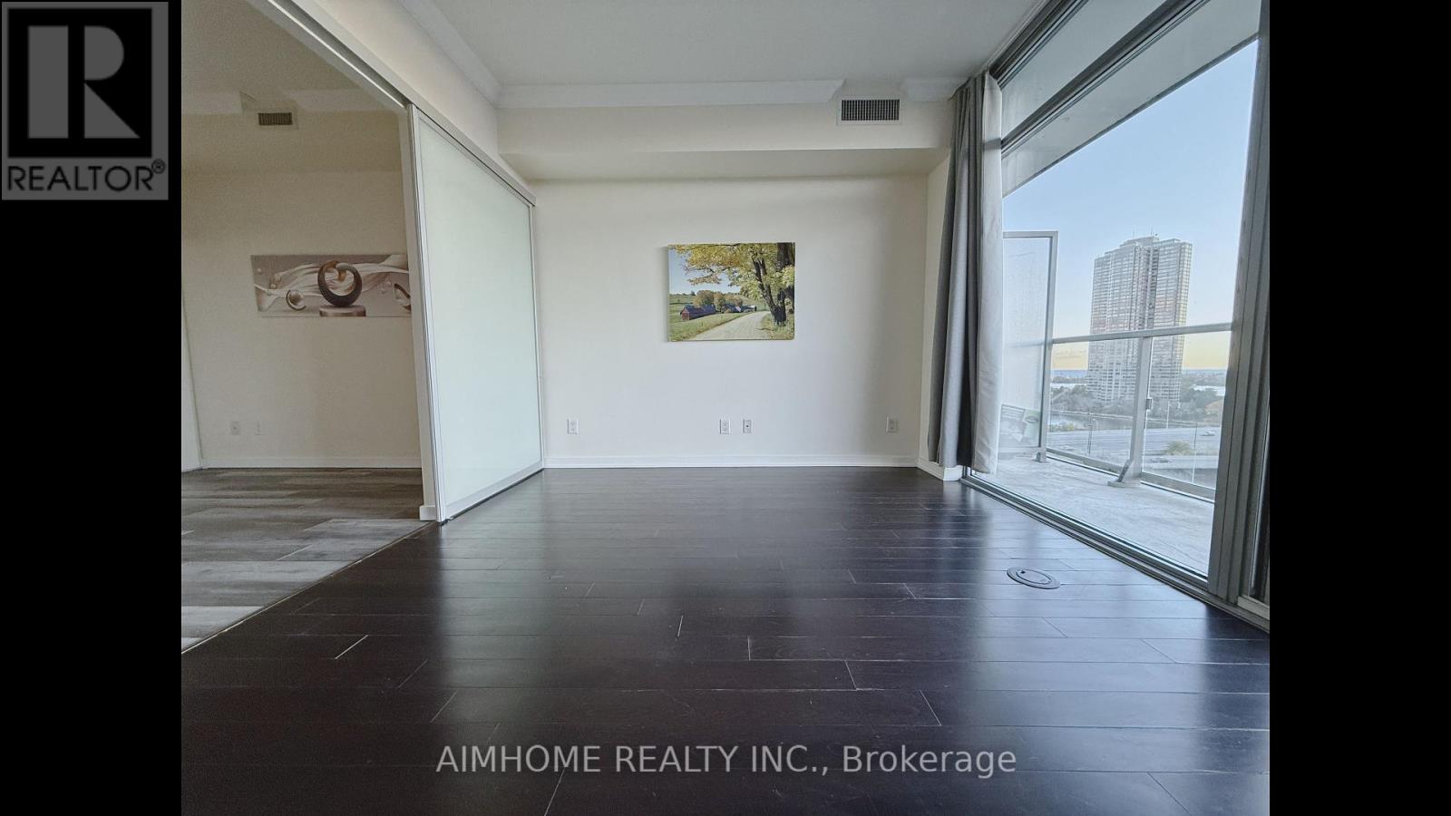 1106 - 105 The Queensway, Toronto, Ontario  M6S 5B5 - Photo 7 - W12508574