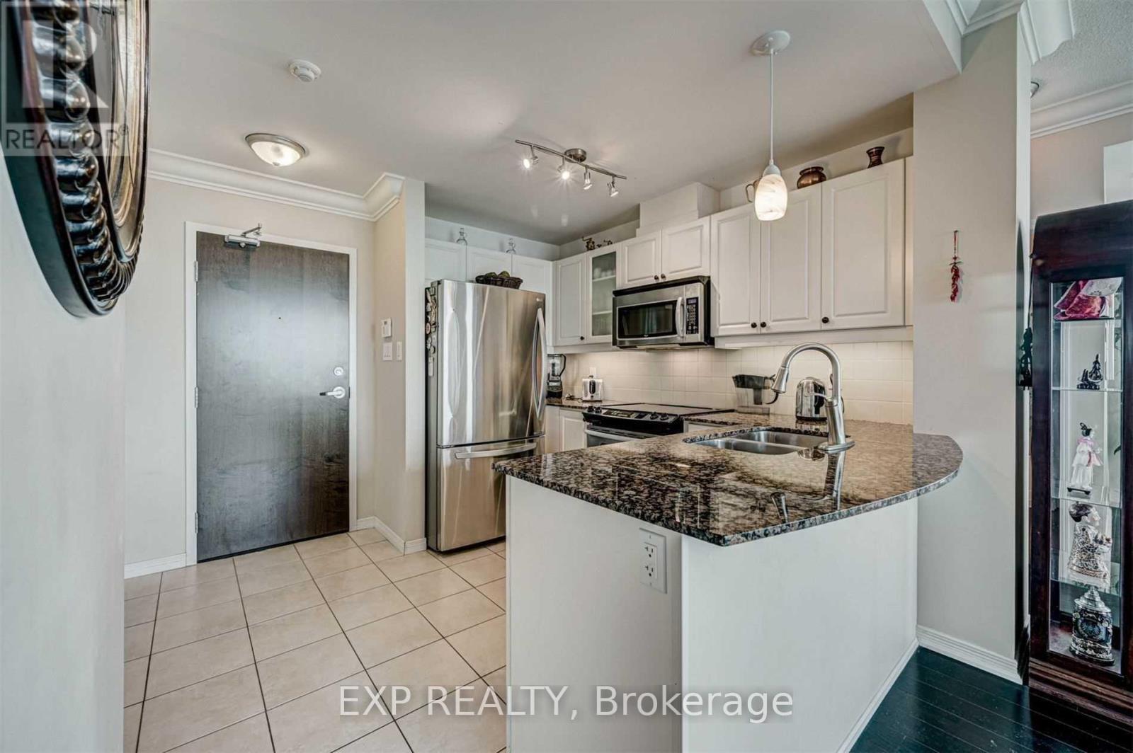 1111 - 9 George Street, Brampton, Ontario  L6X 0T6 - Photo 10 - W12508580