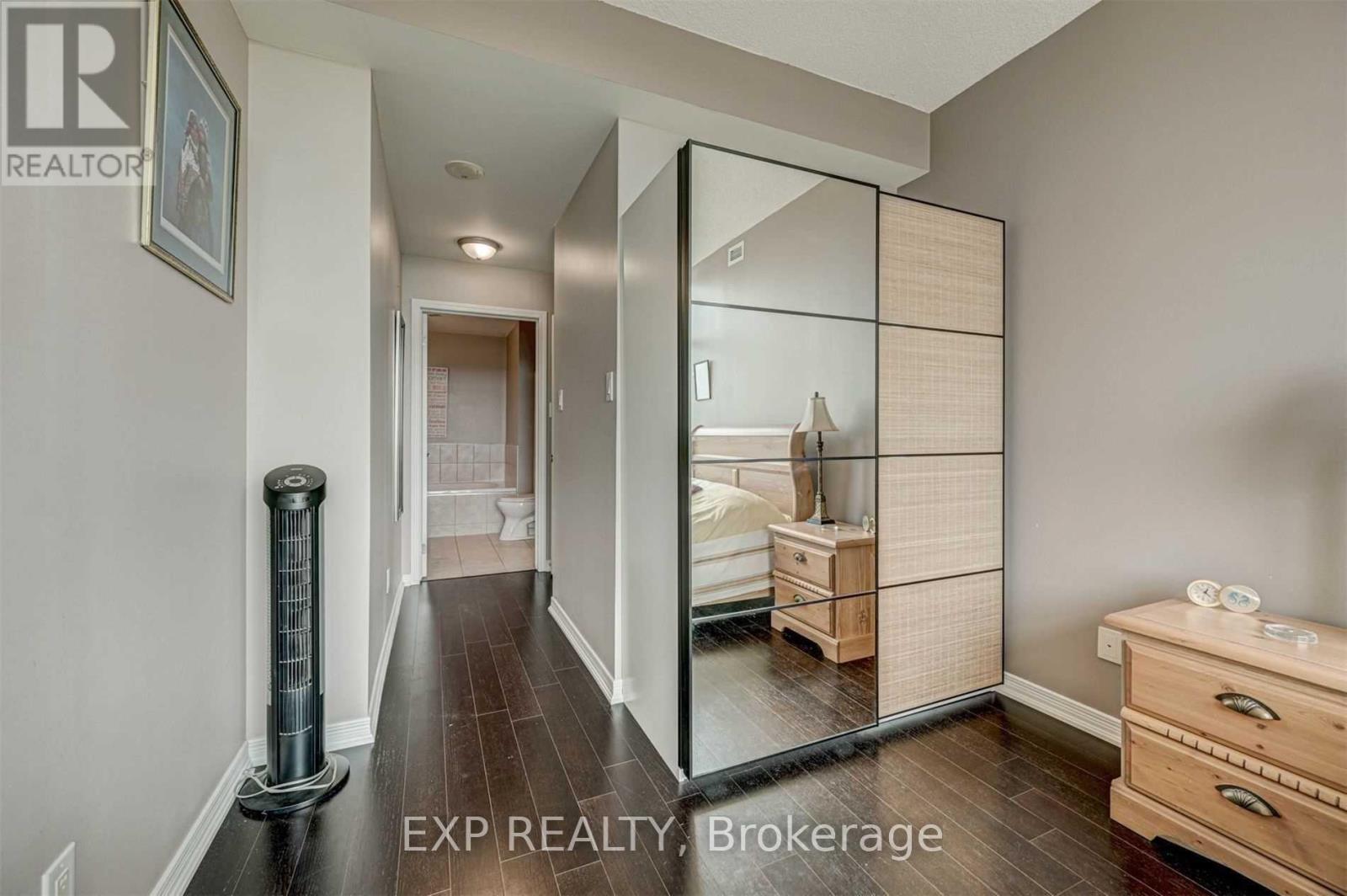 1111 - 9 George Street, Brampton, Ontario  L6X 0T6 - Photo 13 - W12508580