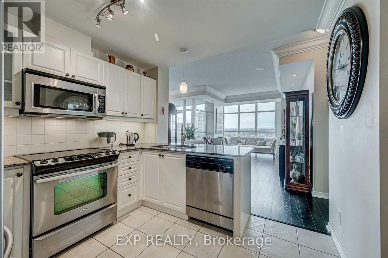 1111 - 9 George Street, Brampton, Ontario  L6X 0T6 - Photo 3 - W12508580