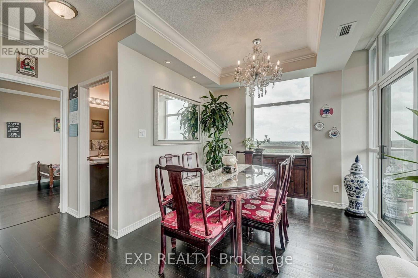 1111 - 9 George Street, Brampton, Ontario  L6X 0T6 - Photo 7 - W12508580