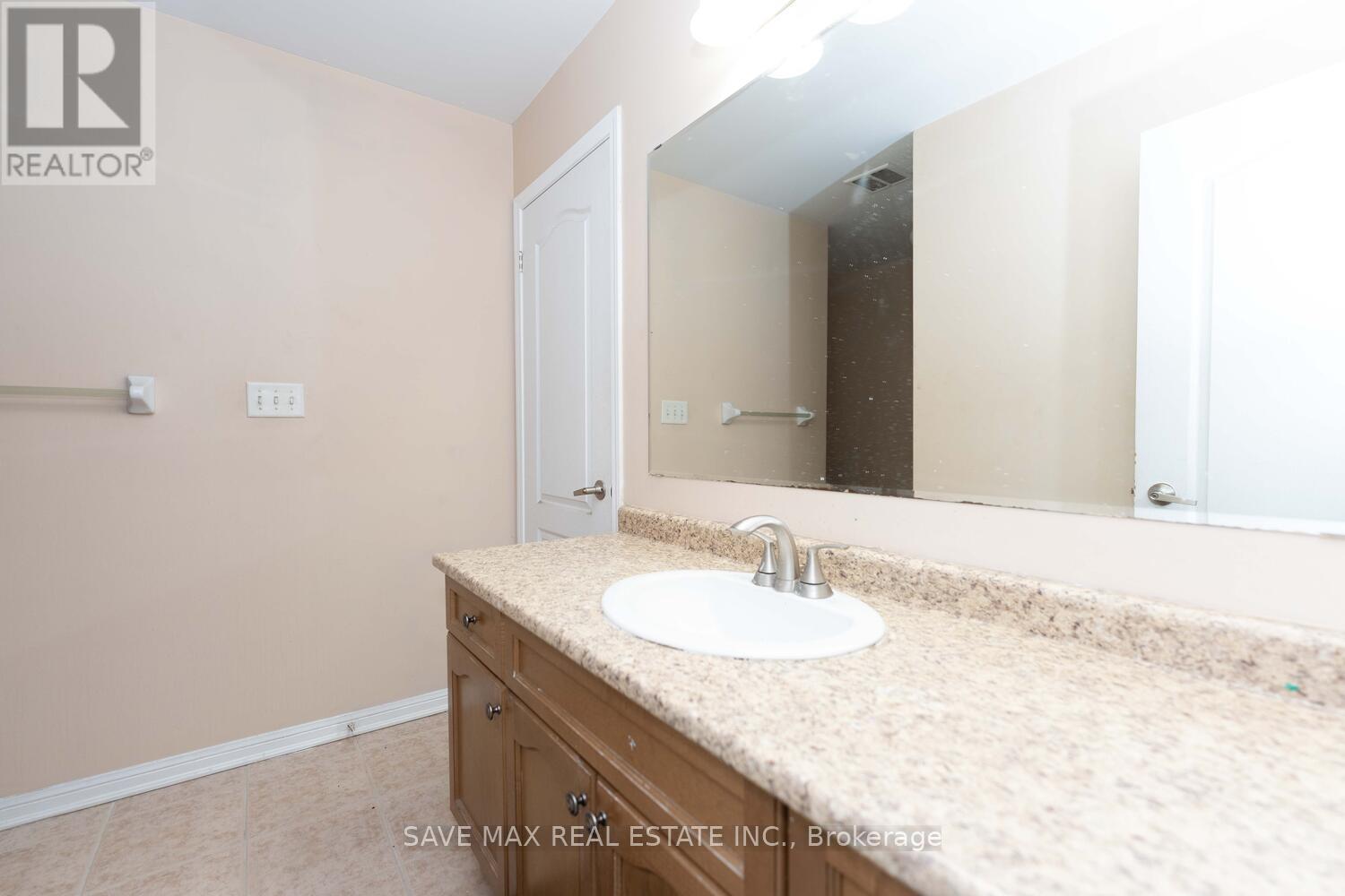 4 Donomore Drive, Brampton, Ontario  L7A 0S8 - Photo 15 - W12508586