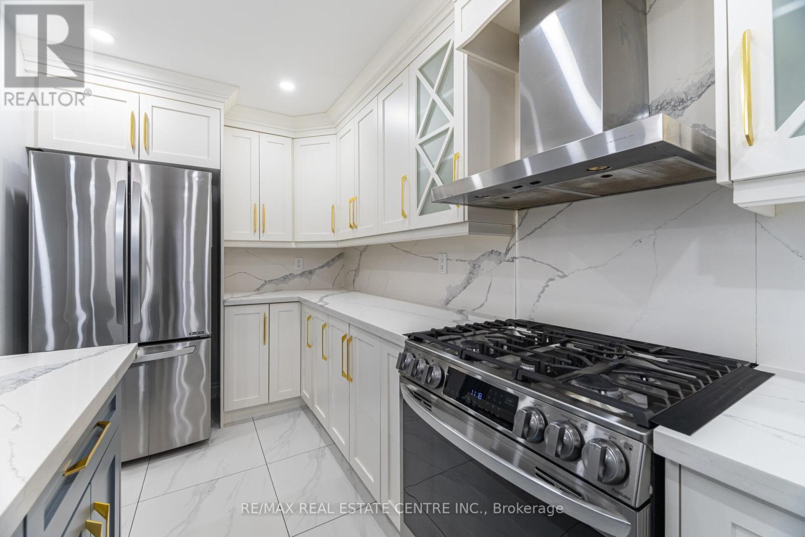 48 - 5255 Guildwood Way, Mississauga, Ontario L5R 4A8 - Photo 13 - W12508596