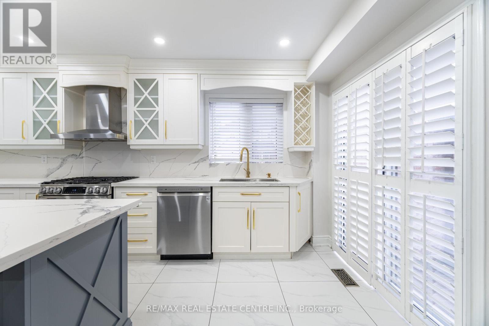 48 - 5255 Guildwood Way, Mississauga, Ontario L5R 4A8 - Photo 14 - W12508596