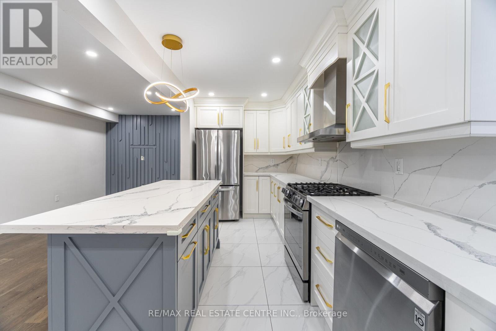 48 - 5255 Guildwood Way, Mississauga, Ontario L5R 4A8 - Photo 8 - W12508596