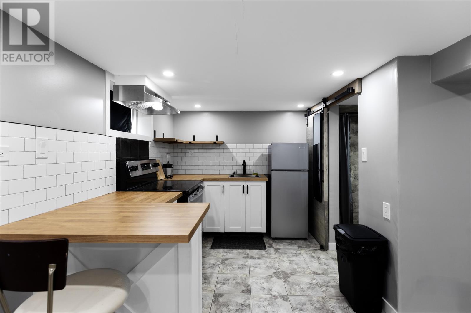 21 Wallace Ter, Sault Ste. Marie, Ontario P6B 1J7 - Photo 32 - SM253181