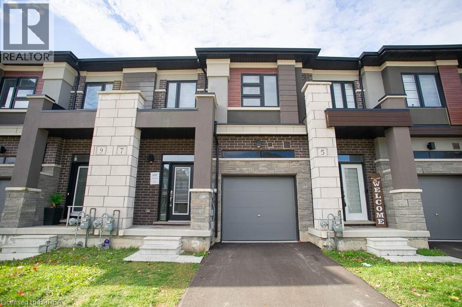 7 POOLE Street, brantford, Ontario