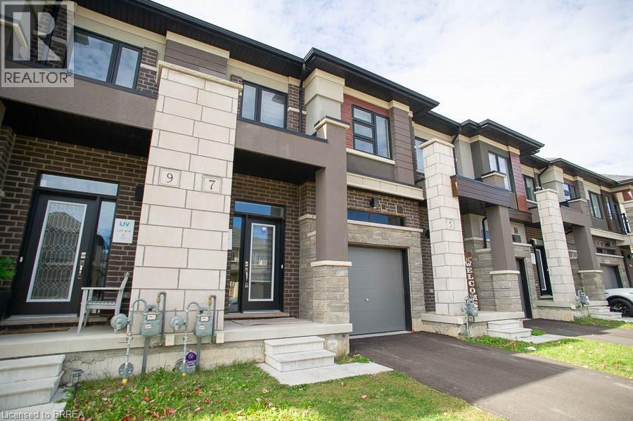 7 Poole Street, Brantford, Ontario  N3V 0B2 - Photo 2 - 40785320