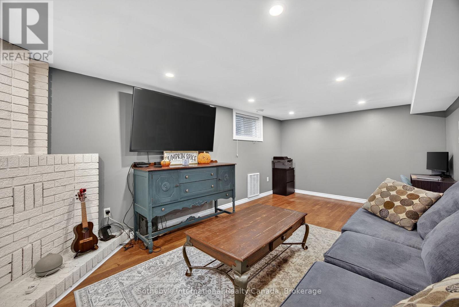 17 Coles Street, Barrie, Ontario  L4N 5W8 - Photo 32 - S12499684