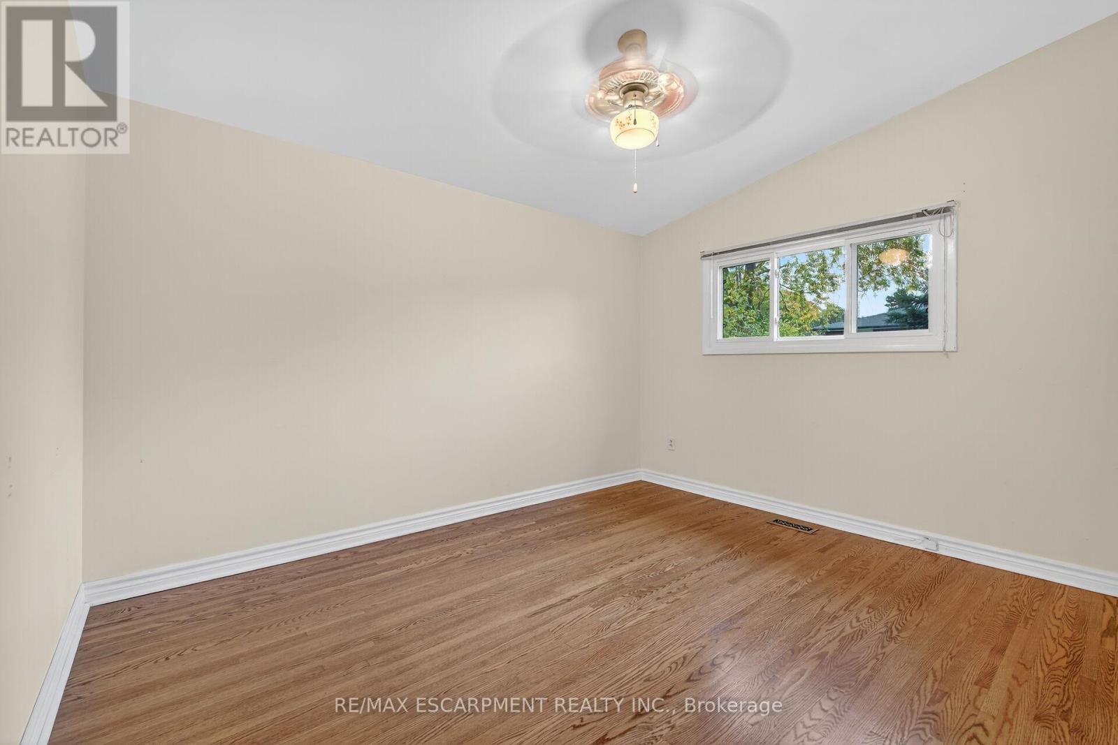 177 San Pedro Drive, Hamilton, Ontario  L9C 2C9 - Photo 19 - X12508554