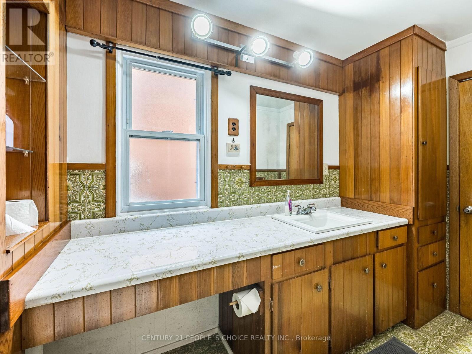 7 - 22625 Loyalist Pky Parkway, Quinte West, Ontario  K8V 5P7 - Photo 22 - X12508612