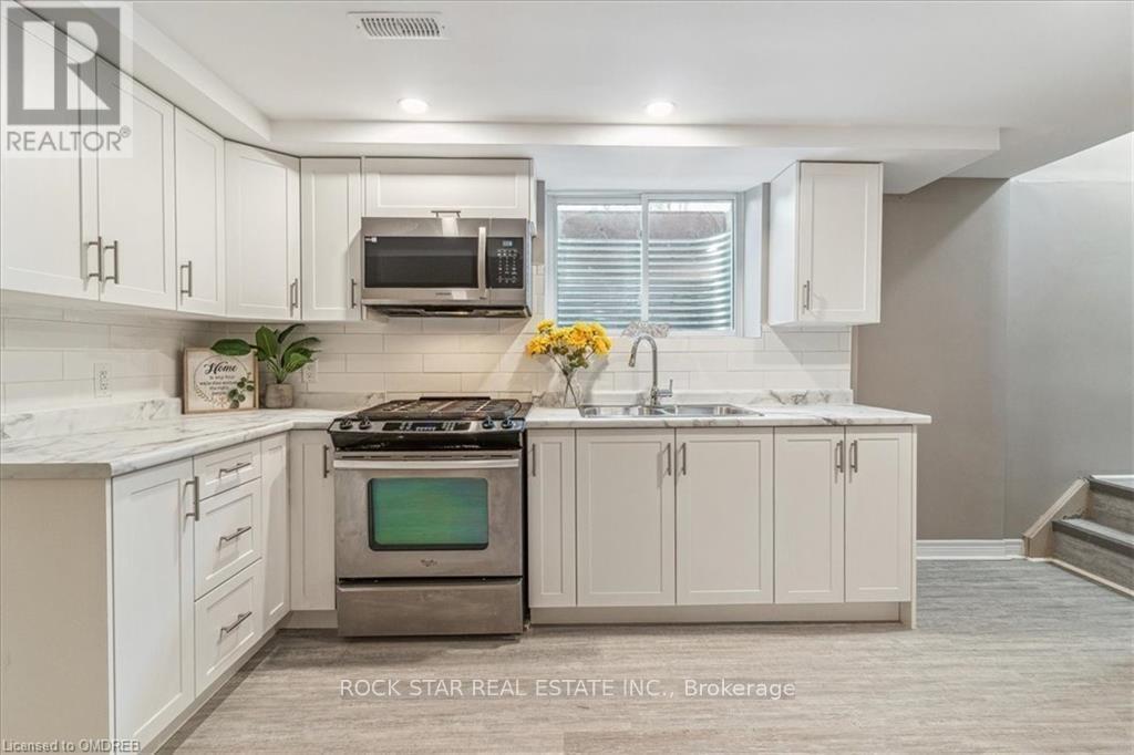 Lower - 10 Westdale Drive, St. Catharines, Ontario  L2S 2R8 - Photo 4 - X12508622