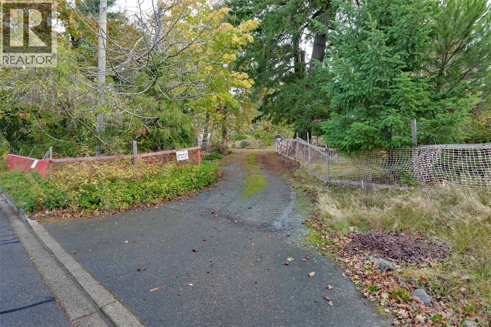 3841 Wilkinson Rd, Saanich, British Columbia  V8Z 5A3 - Photo 7 - 1018164