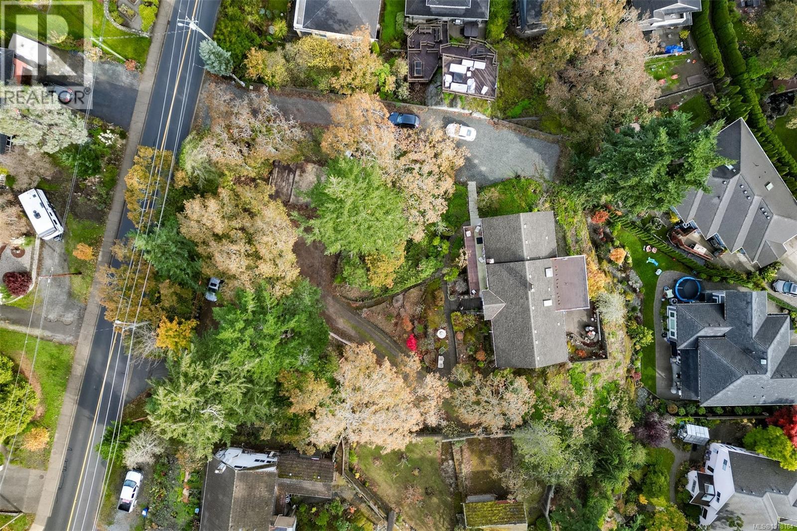 3841 Wilkinson Rd, Saanich, British Columbia  V8Z 5A3 - Photo 4 - 1018164