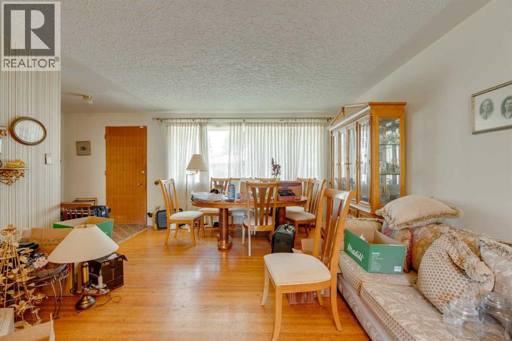 Property at 2635 34 Avenue NW image 4