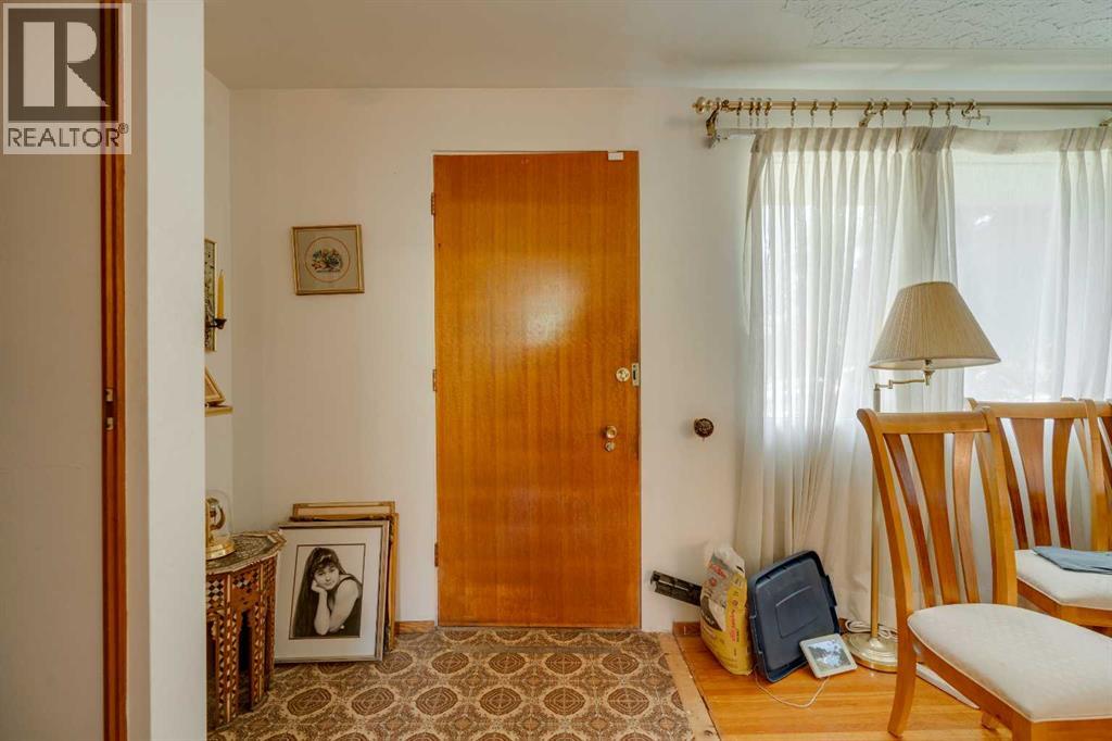 Property at 2635 34 Avenue NW image 2