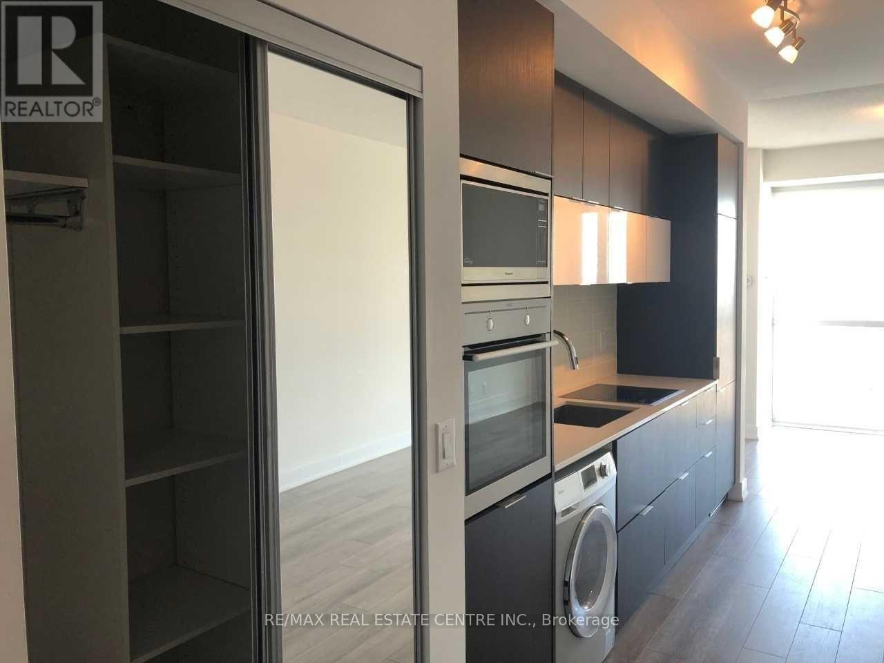 3209 - 318 Richmond Street W, Toronto, Ontario  M5V 1X2 - Photo 2 - C12508726