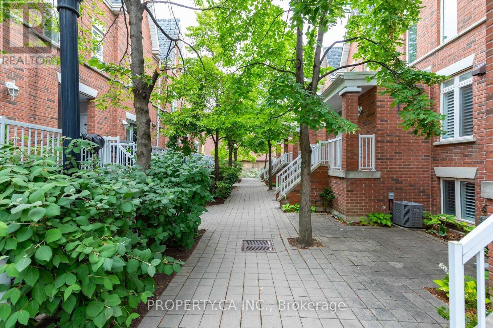 3013 - 12 Sudbury Street, Toronto, Ontario  M6J 3W7 - Photo 2 - C12508840