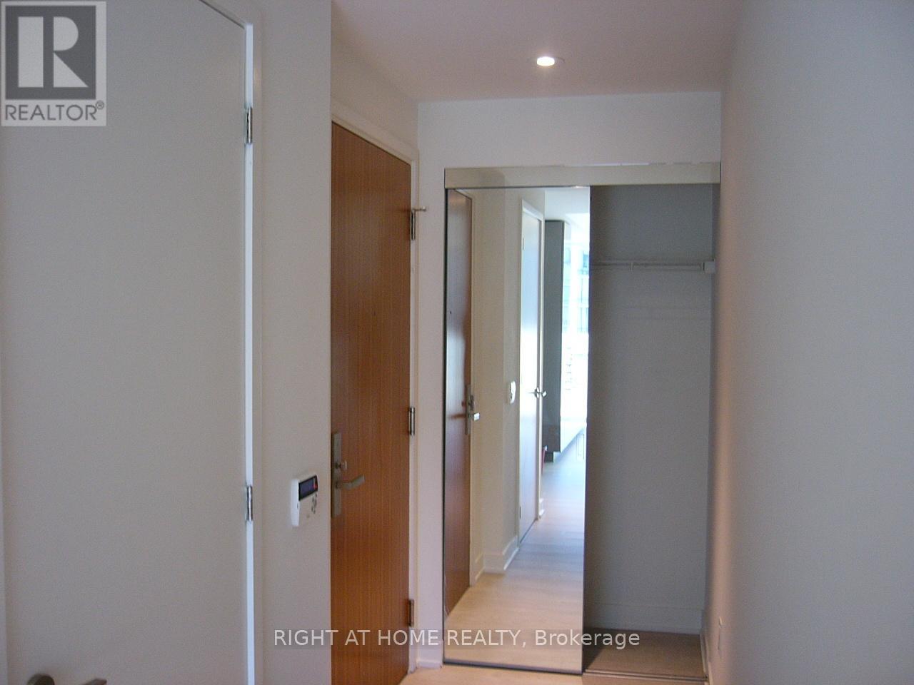 523 - 15 Queens Quay E, Toronto, Ontario  M5E 0C5 - Photo 12 - C12508904