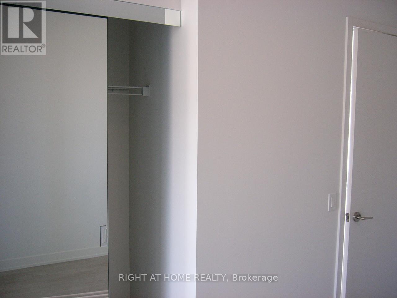 523 - 15 Queens Quay E, Toronto, Ontario  M5E 0C5 - Photo 9 - C12508904