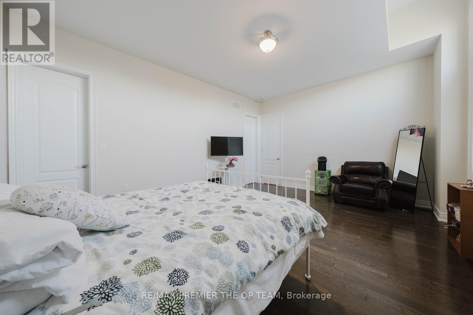 70 Torgan Trail, Vaughan, Ontario  L4H 3X6 - Photo 36 - N12447741