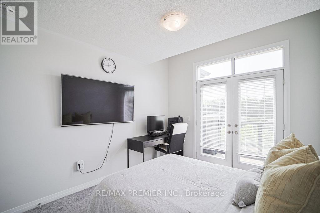 131 Landolfi Way, Bradford West Gwillimbury, Ontario  L3Z 4L7 - Photo 13 - N12497876