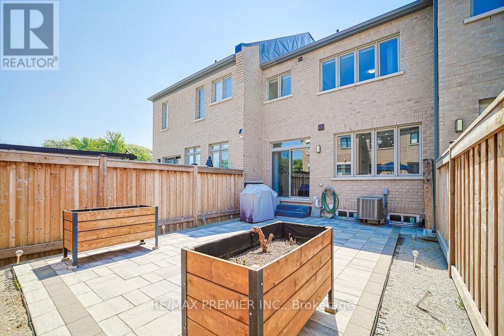 131 Landolfi Way, Bradford West Gwillimbury, Ontario  L3Z 4L7 - Photo 23 - N12497876