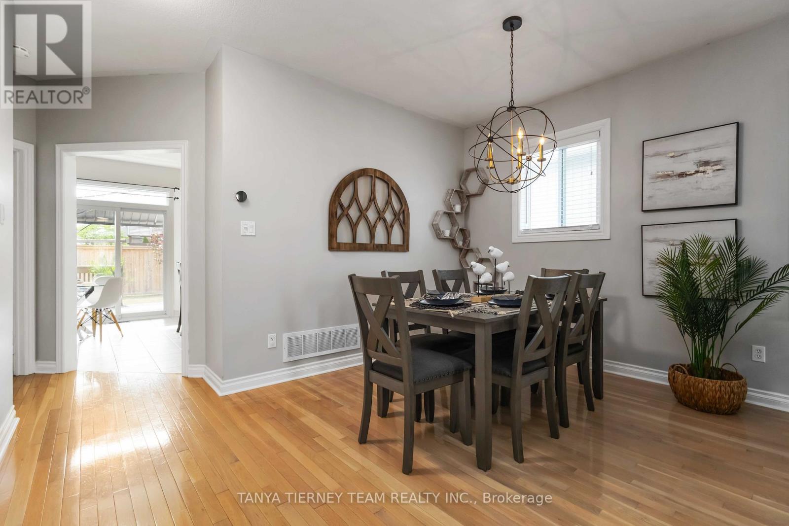 26 Wilshire Drive, Whitby, Ontario  L1M 2C9 - Photo 11 - E12508660