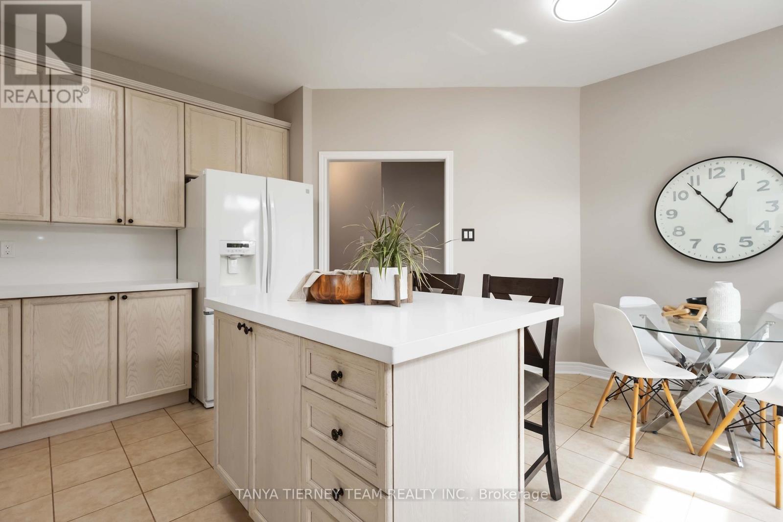 26 Wilshire Drive, Whitby, Ontario  L1M 2C9 - Photo 17 - E12508660