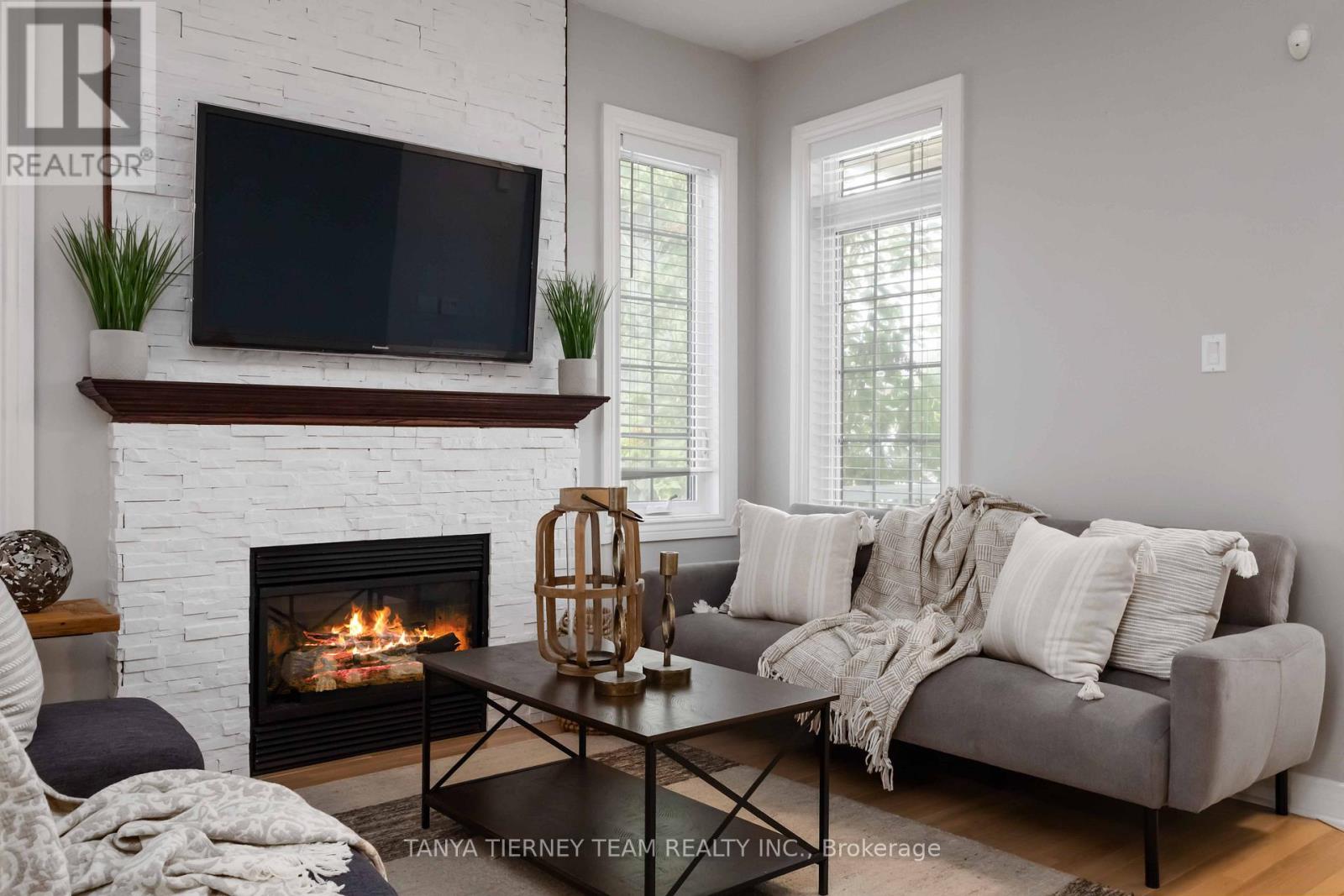 26 Wilshire Drive, Whitby, Ontario  L1M 2C9 - Photo 8 - E12508660