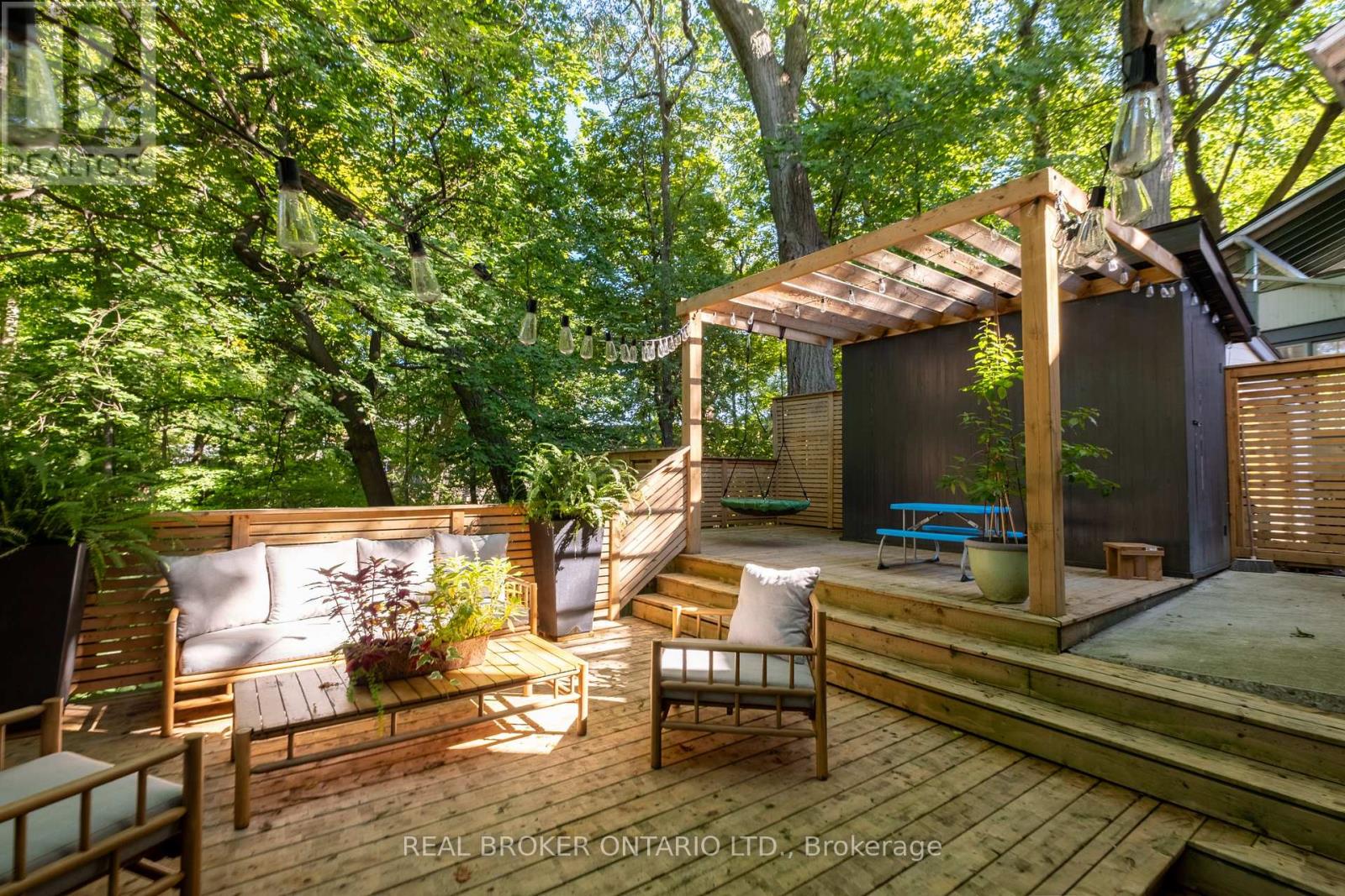 5 Wembley Drive, Toronto, Ontario  M4L 3C9 - Photo 17 - E12508690